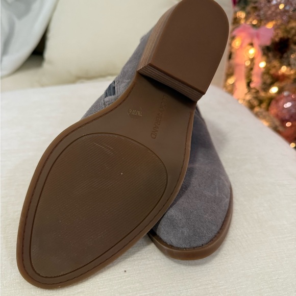 Lucky brand Fionan suede Titanium colored heeled booties size 7 - Picture 8 of 9